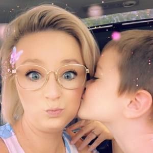 Meet your Posher, Whitney